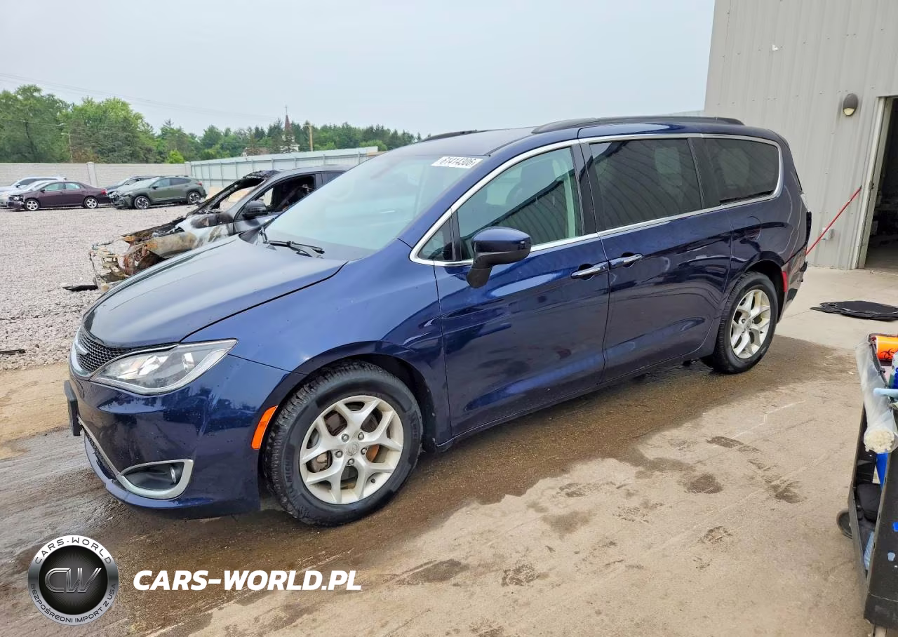 2017 Chrysler Pacifica Touring L