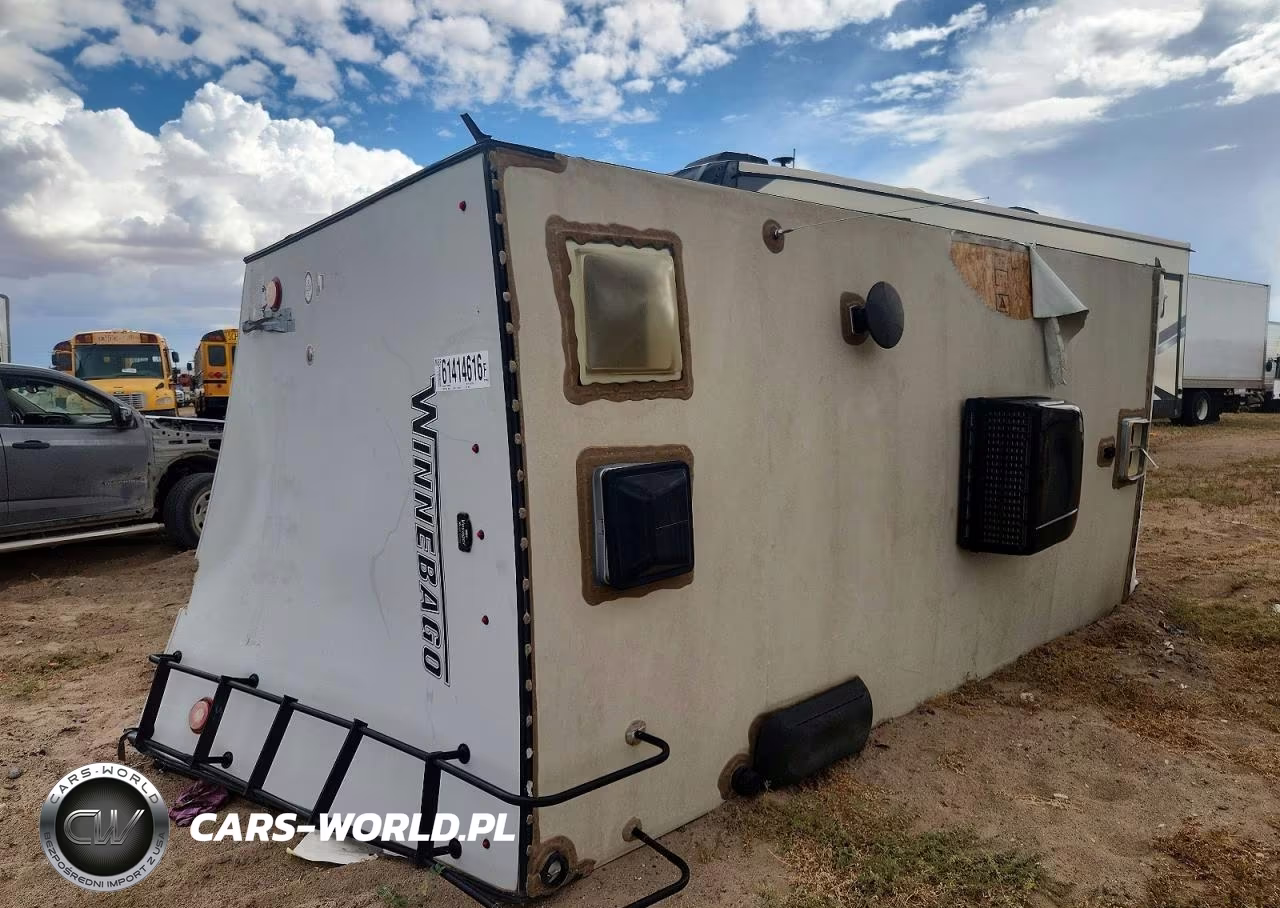 2020 Winnebago Micro Minnie Camper VIN:54CTM2J23L3049001 - 4