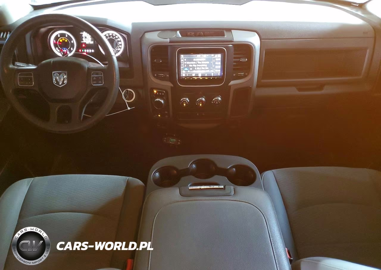 2019 Ram 1500 Classic Tradesman VIN:1C6RR7KMXKS751448 - 8