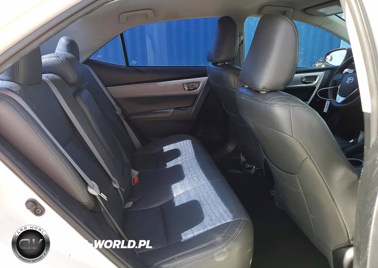 2018 Toyota Corolla Le VIN:5YFBURHE6JP808958 - 10