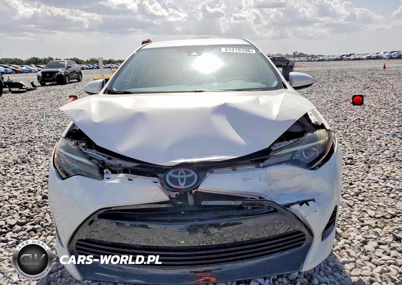 2018 Toyota Corolla Le VIN:5YFBURHE6JP808958 - 5