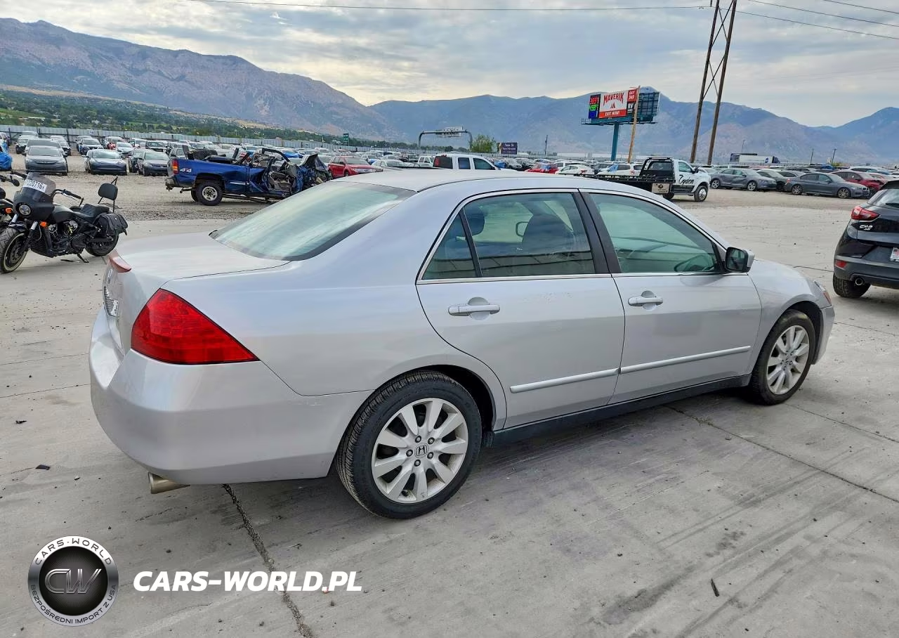 2007 Honda Accord VIN:1HGCM664X7A055897 - 3