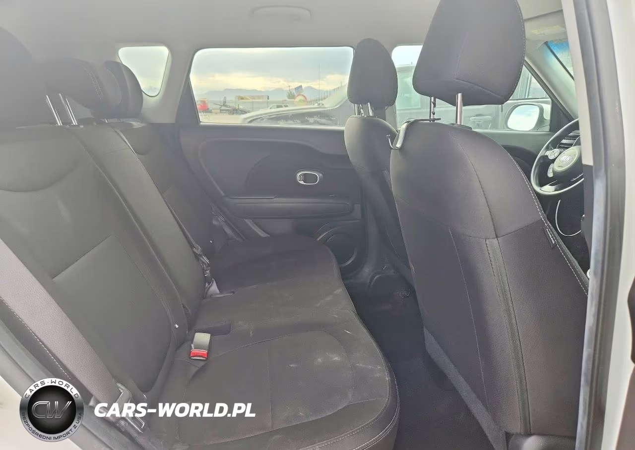 2018 Kia Soul Base VIN:KNDJN2A24J7558752 - 10