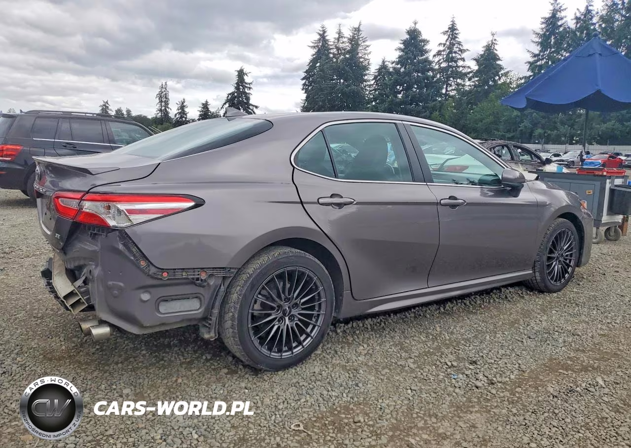 2020 Toyota Camry Se VIN:4T1G11AK7LU895769 - 3
