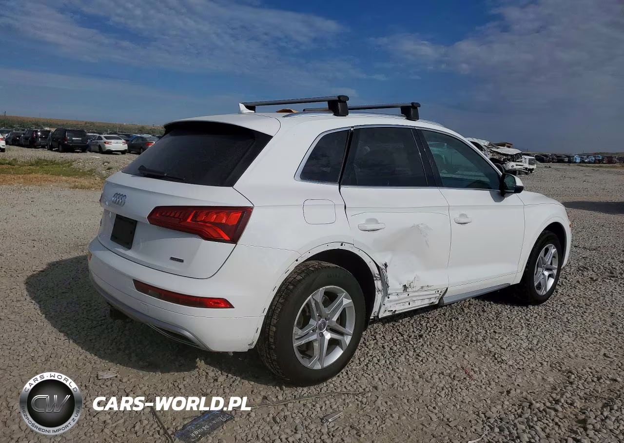 2019 Audi Q5 Premium VIN:WA1ANAFY4K2092062 - 3