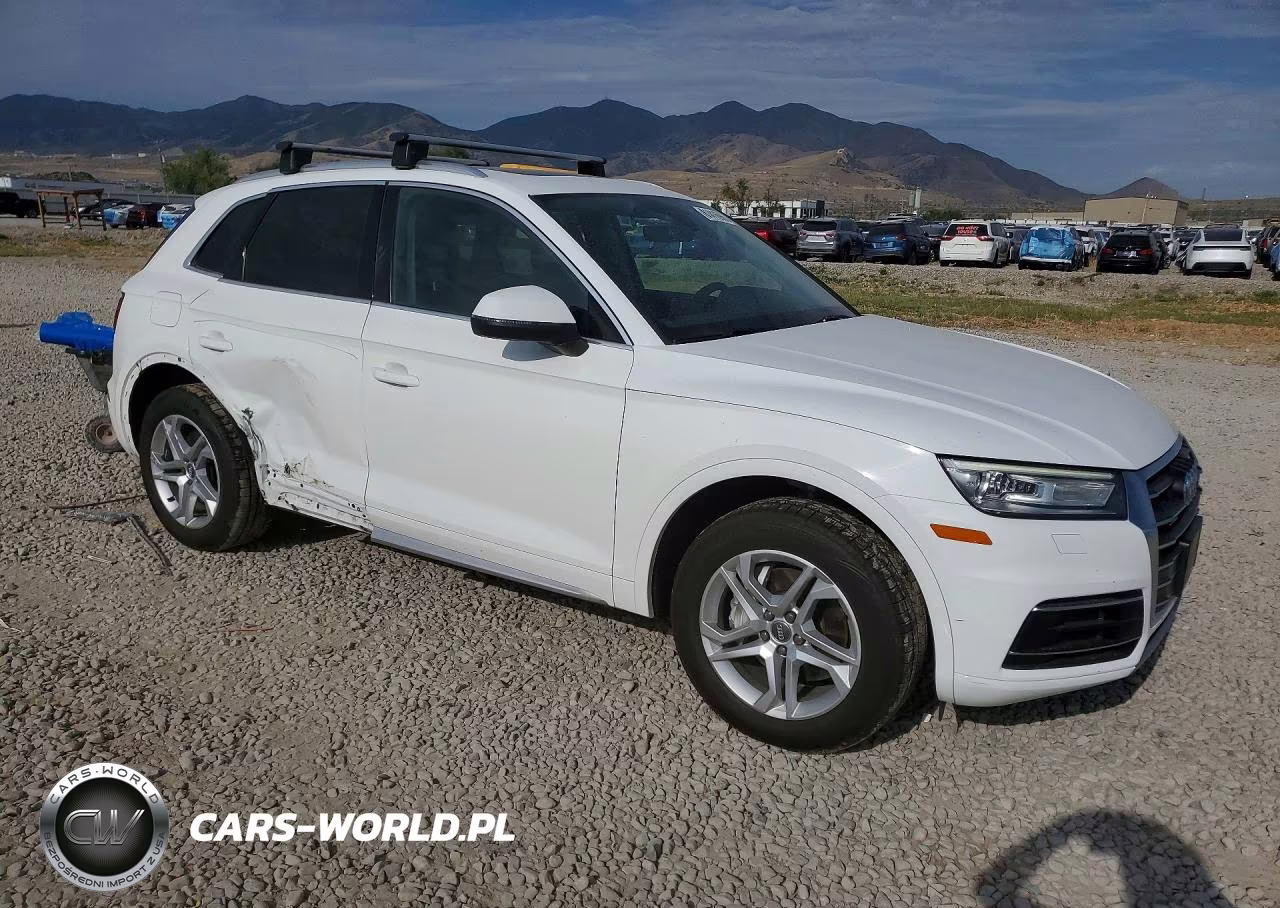 2019 Audi Q5 Premium VIN:WA1ANAFY4K2092062 - 4