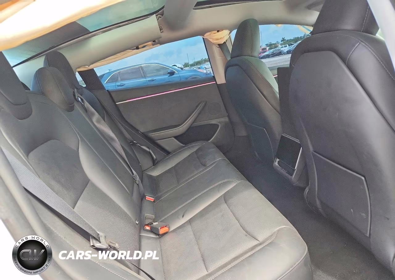 2025 Tesla Model 3 VIN:5YJ3E1EB8SF003697 - 10