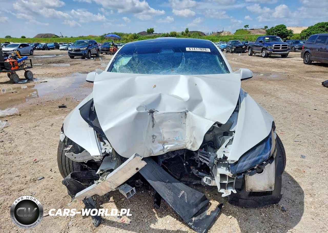 2025 Tesla Model 3 VIN:5YJ3E1EB8SF003697 - 5