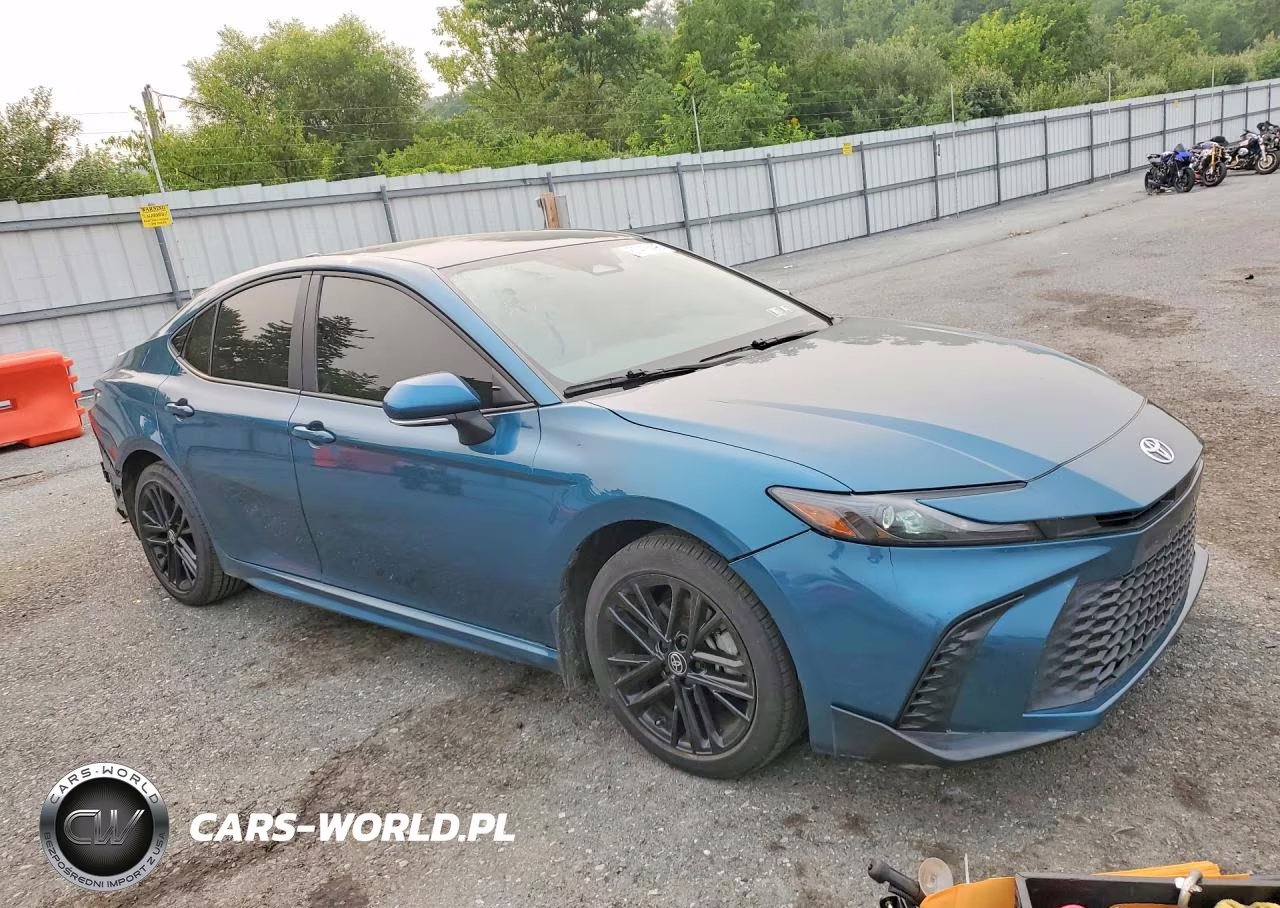 2025 Toyota Camry Se VIN:4T1DBADKXSU502082 - 4