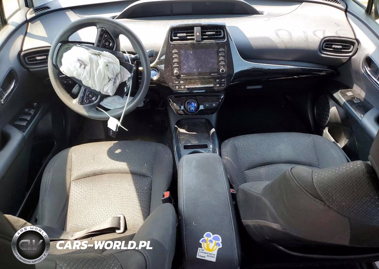 2021 Toyota Prius Le VIN:JTDKAMFU1M3145818 - 8