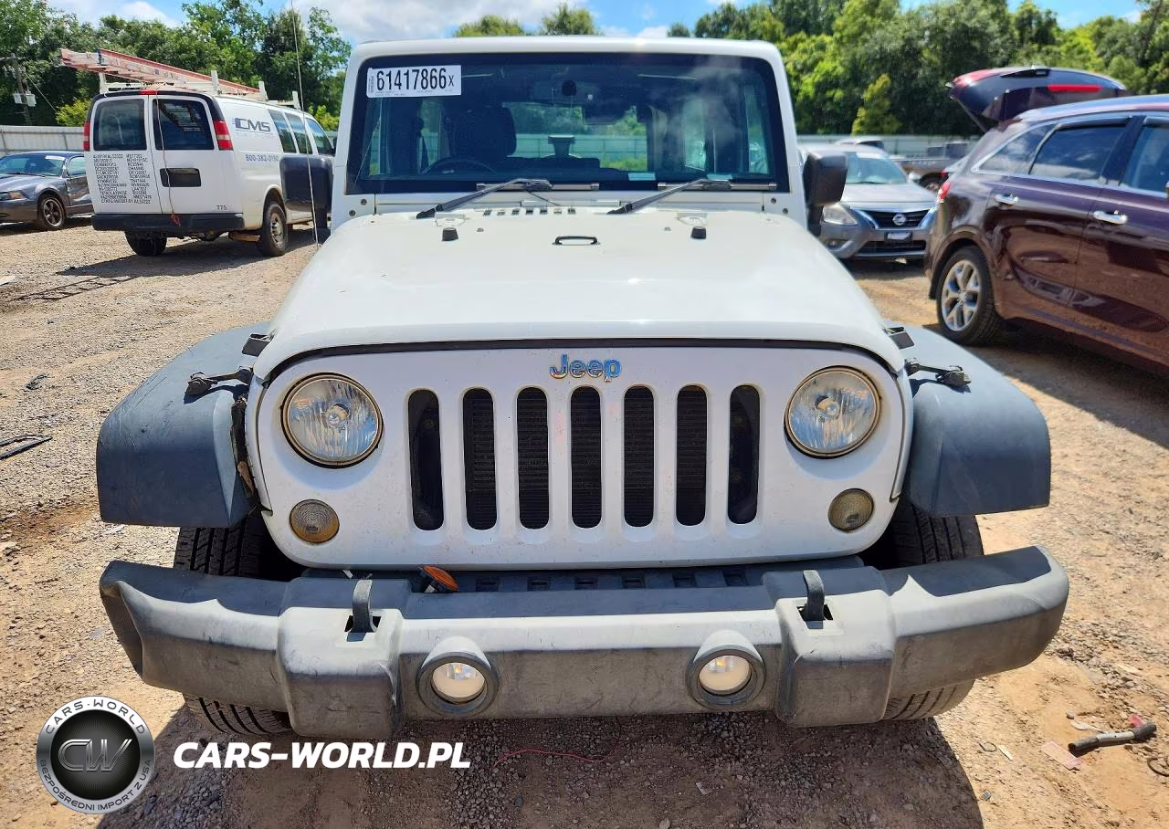 2015 Jeep Wrangler Unlimited Sport VIN:1C4BJWKG7FL725590 - 5
