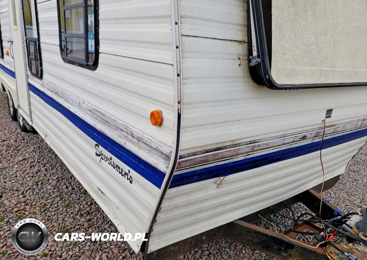 1991 Kz Sportsmen Camper VIN:1102FBR19M0309837 - 9