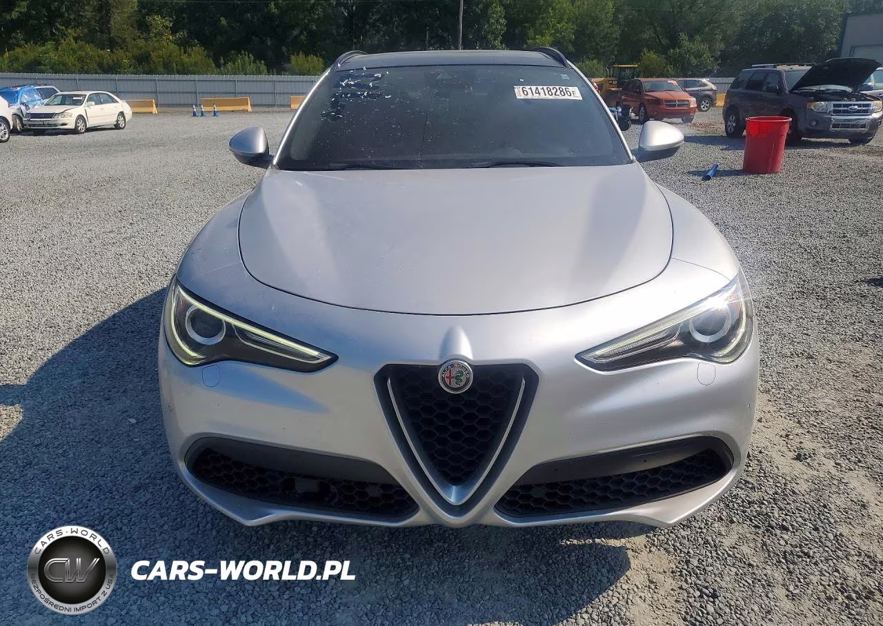 2018 Alfa Romeo Stelvio Ti Sport VIN:ZASFAKNN8J7B98639 - 5