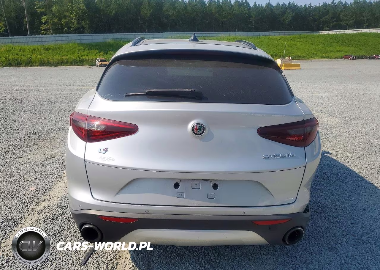 2018 Alfa Romeo Stelvio Ti Sport VIN:ZASFAKNN8J7B98639 - 6