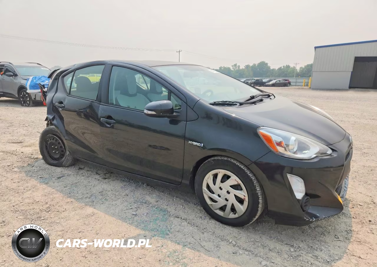 2015 Toyota Prius C One VIN:JTDKDTB32F1107043 - 4