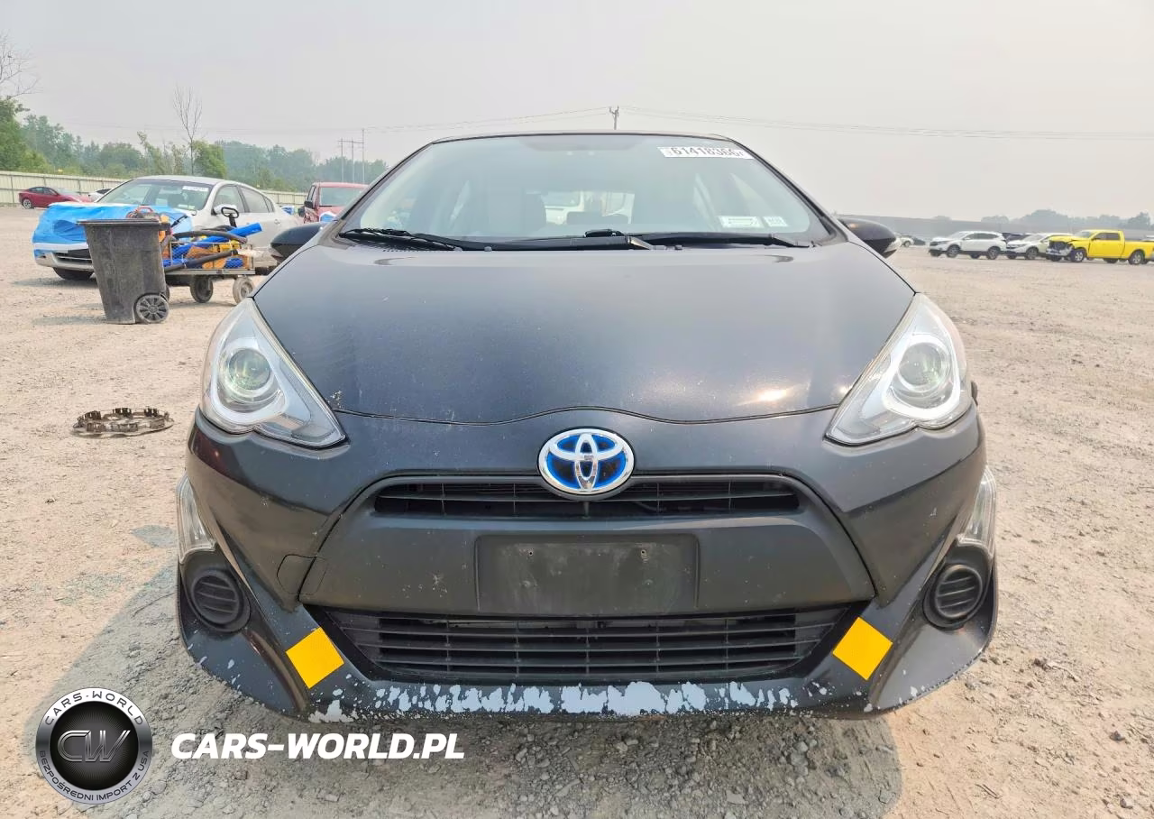 2015 Toyota Prius C One VIN:JTDKDTB32F1107043 - 5