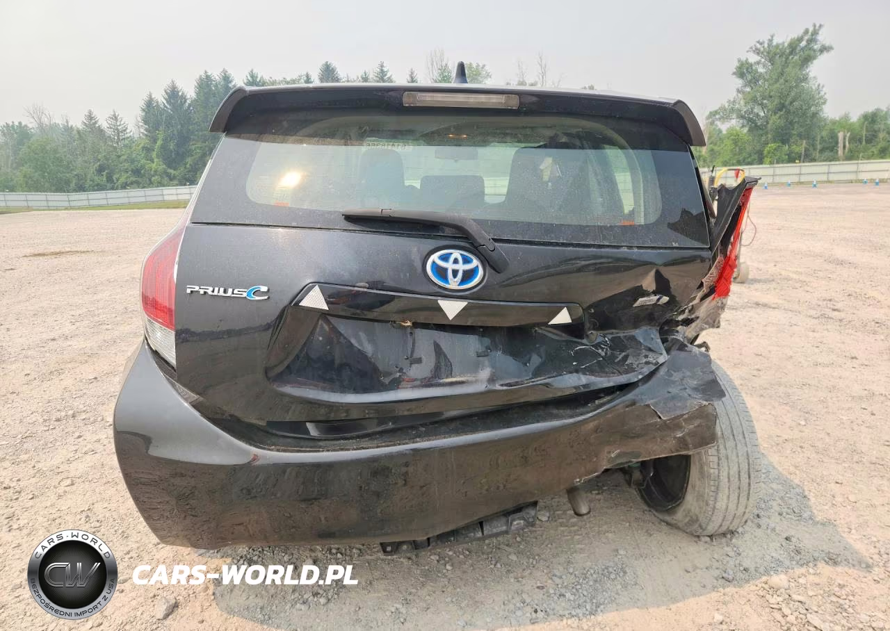2015 Toyota Prius C One VIN:JTDKDTB32F1107043 - 6
