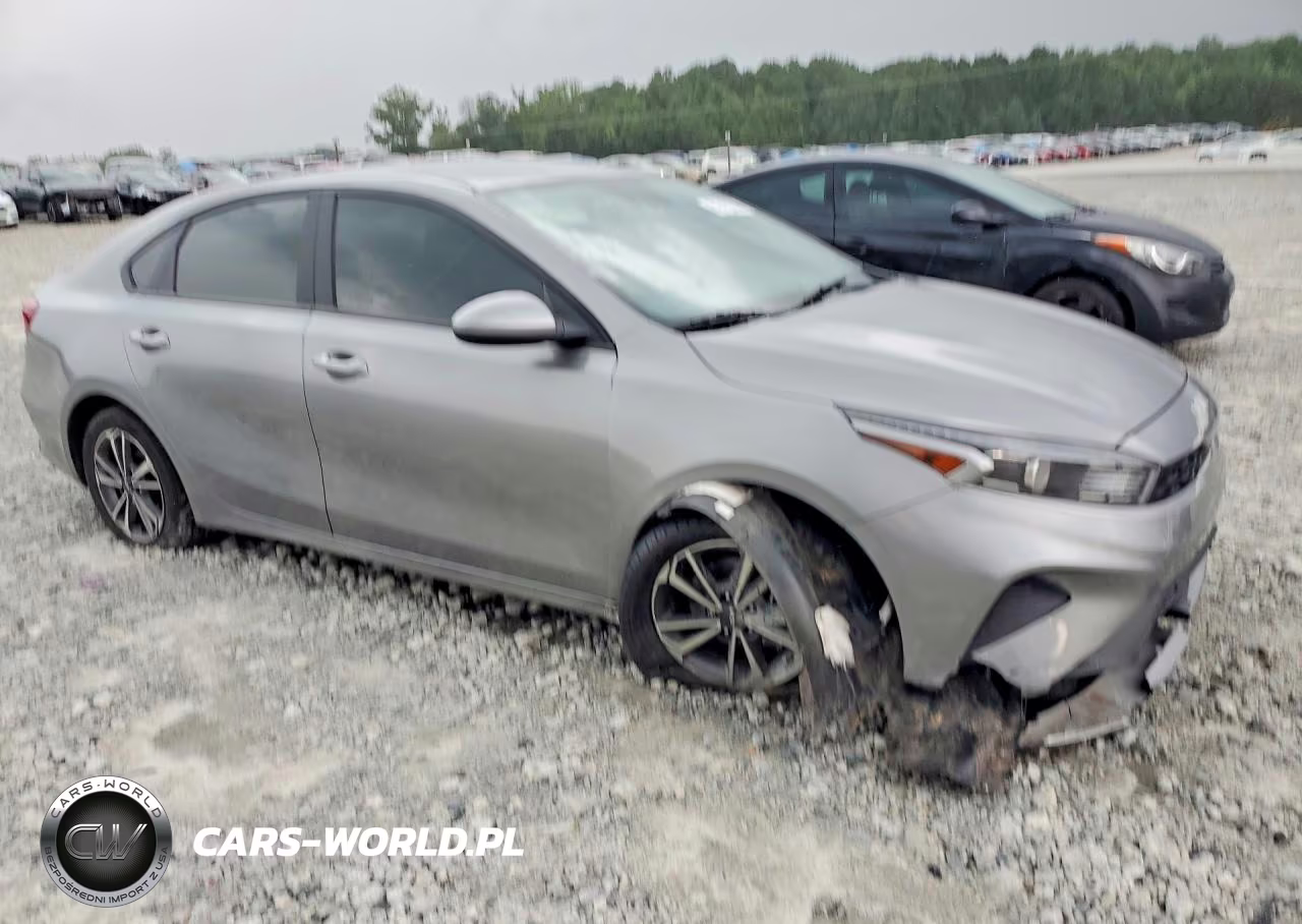 2024 Kia Forte Lxs VIN:3KPF24AD0RE750340 - 4
