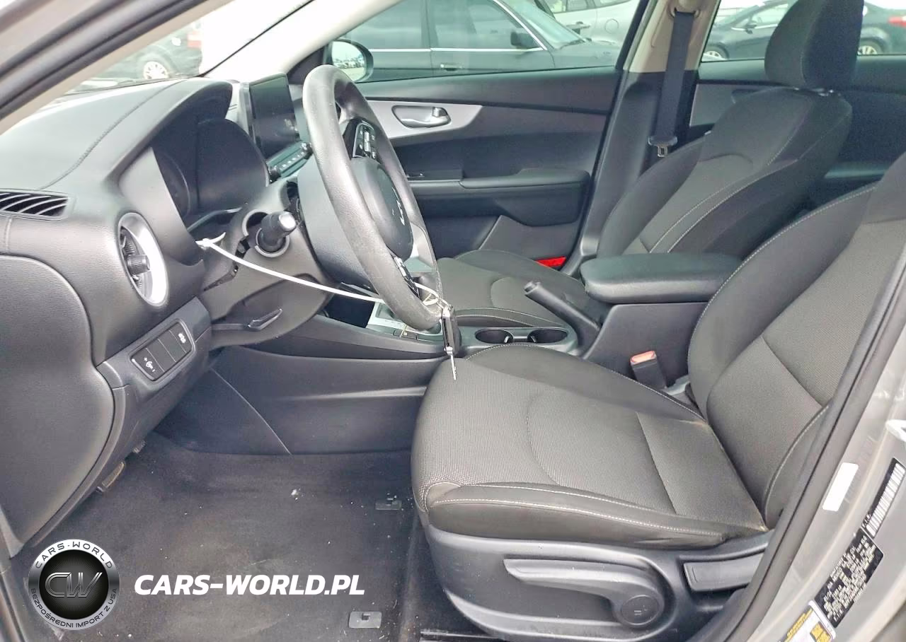 2024 Kia Forte Lxs VIN:3KPF24AD0RE750340 - 7