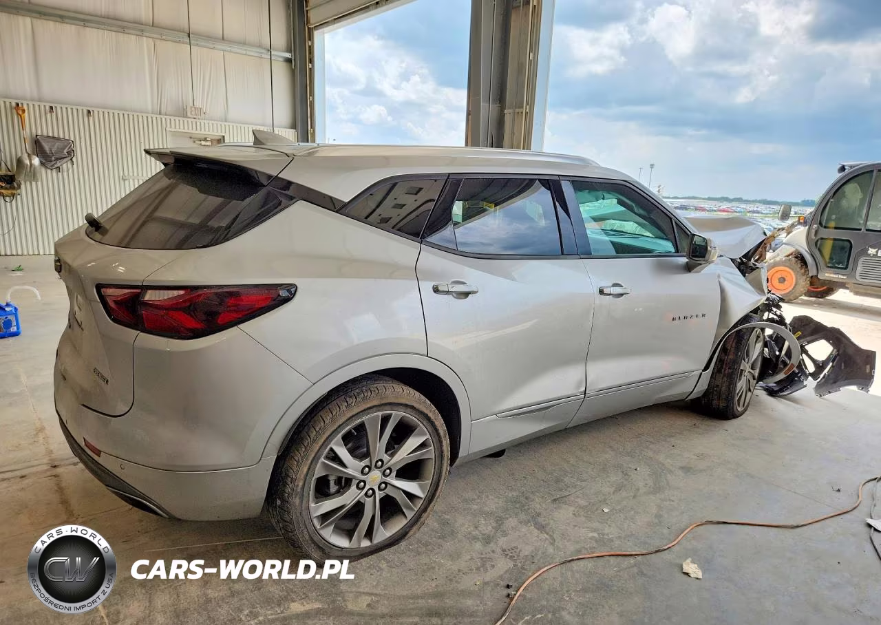 2019 Chevrolet Blazer Premier VIN:3GNKBKRS2KS671305 - 3