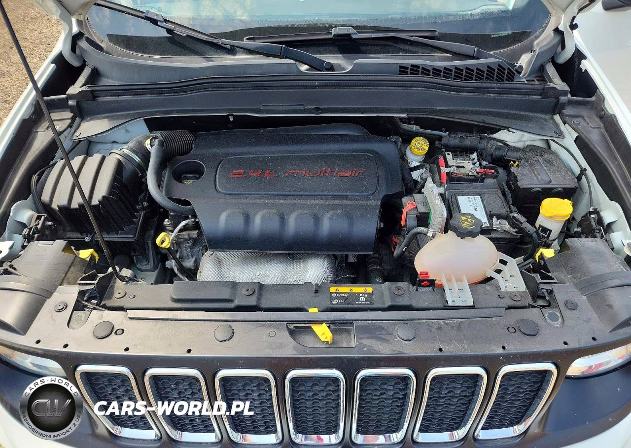2020 Jeep Renegade Latitude VIN:ZACNJBBBXLPL32682 - 11