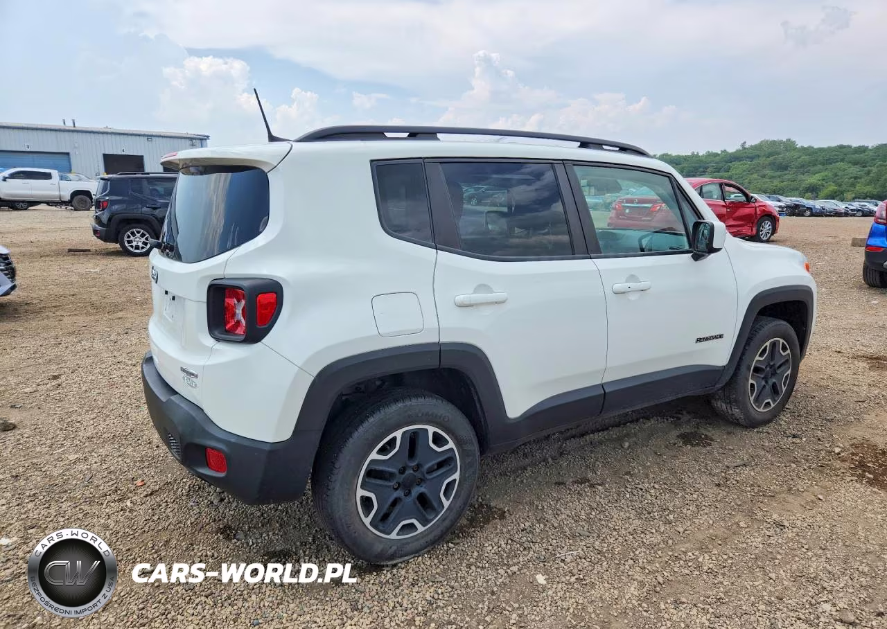 2020 Jeep Renegade Latitude VIN:ZACNJBBBXLPL32682 - 3