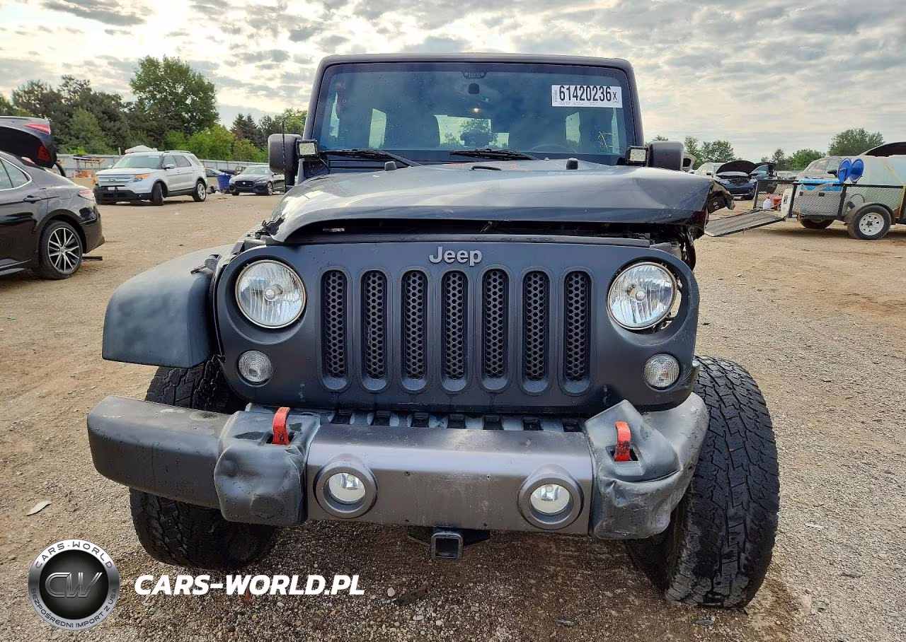 2016 Jeep Wrangler Unlimited Sport VIN:1C4BJWDG0GL105307 - 5