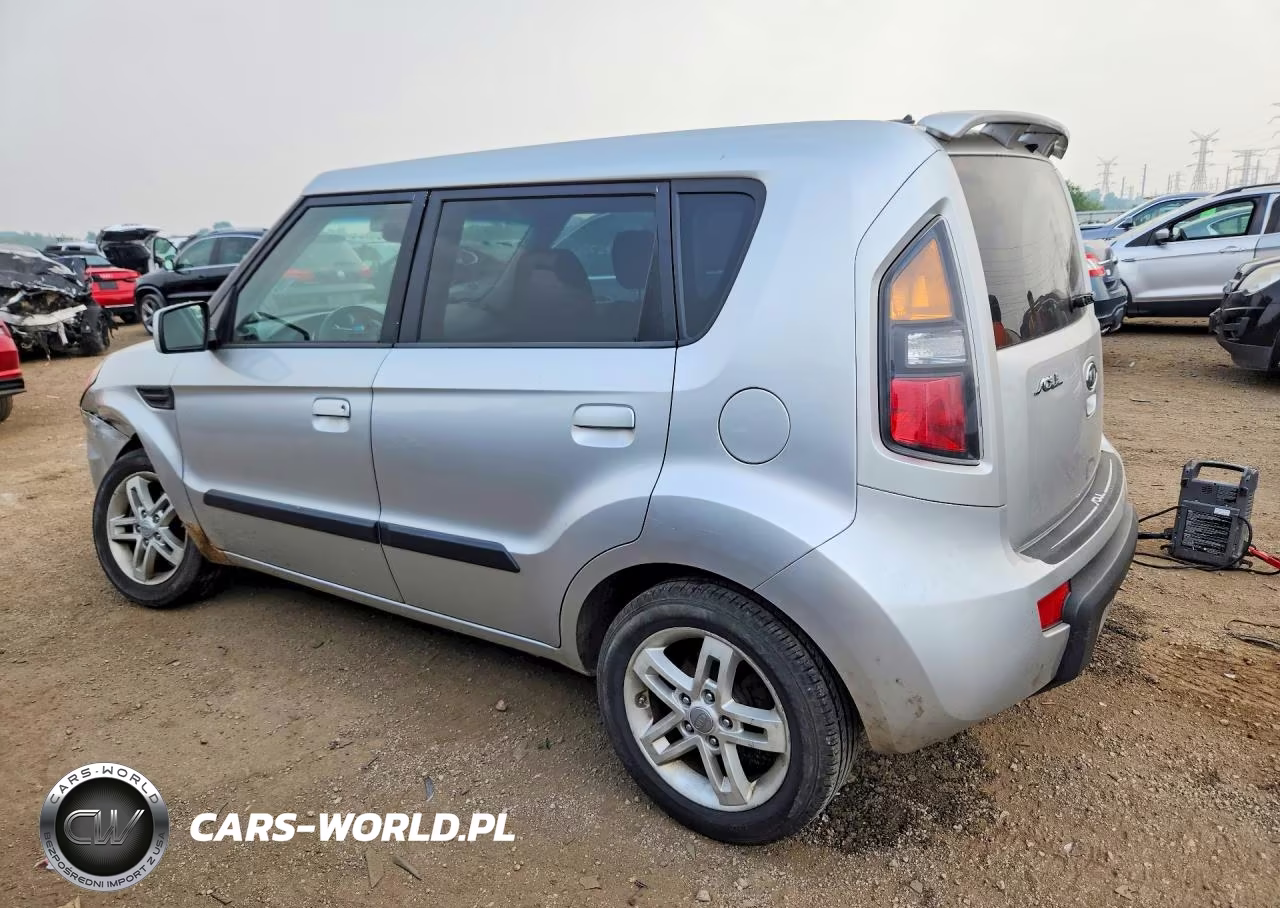 2010 Kia Soul + VIN:KNDJT2A22A7106630 - 2
