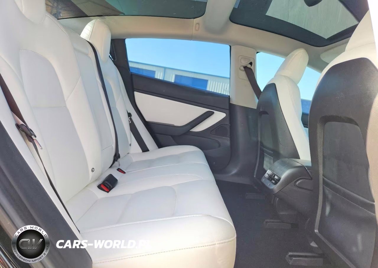 2018 Tesla Model 3 VIN:5YJ3E1EB6JF074041 - 10