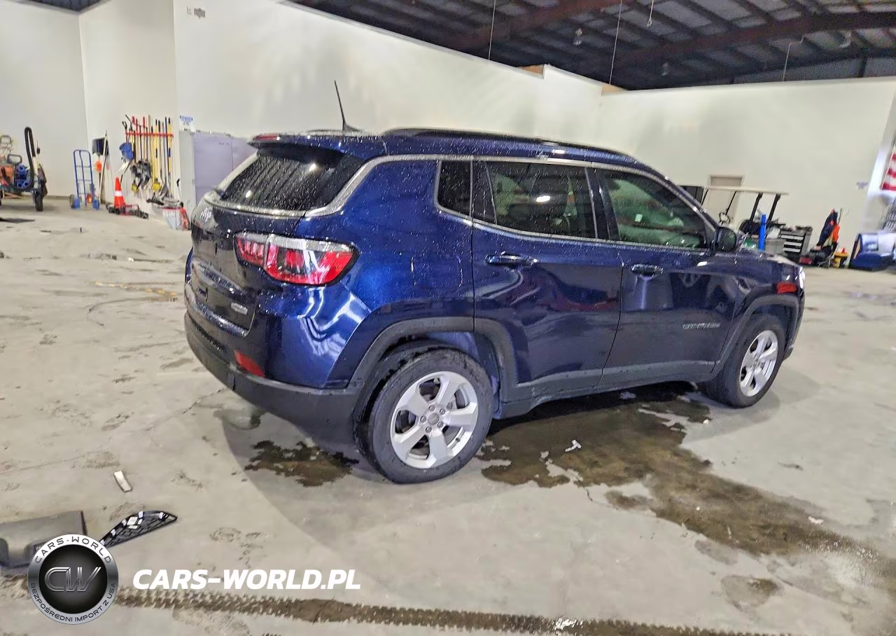 2019 Jeep Compass Latitude VIN:3C4NJCBB6KT692323 - 3