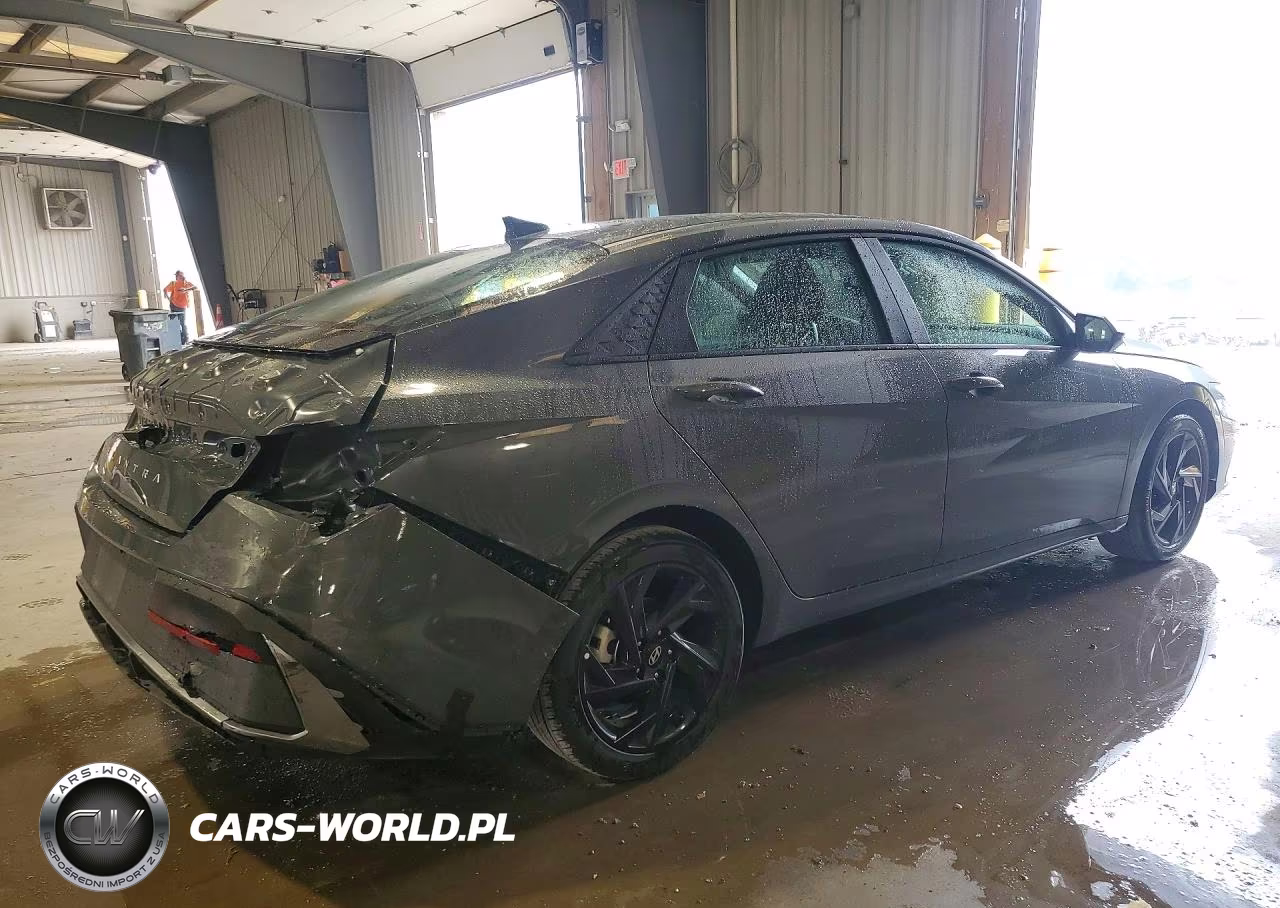 2026 Hyundai Elantra Sel Sport VIN:KMHLM4DG3TU191163 - 3
