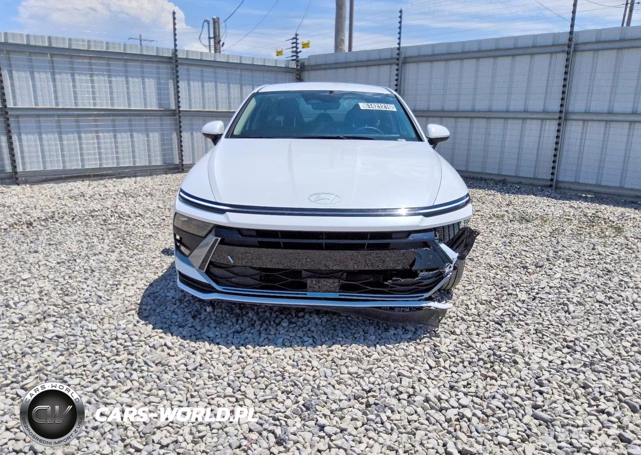 2026 Hyundai Sonata Hybrid Blue VIN:KMHL24JJ2TA157707 - 5
