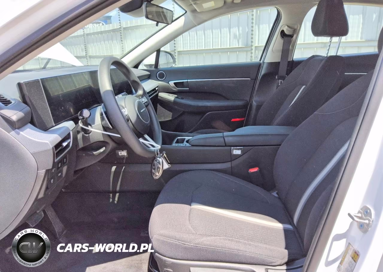 2026 Hyundai Sonata Hybrid Blue VIN:KMHL24JJ2TA157707 - 7