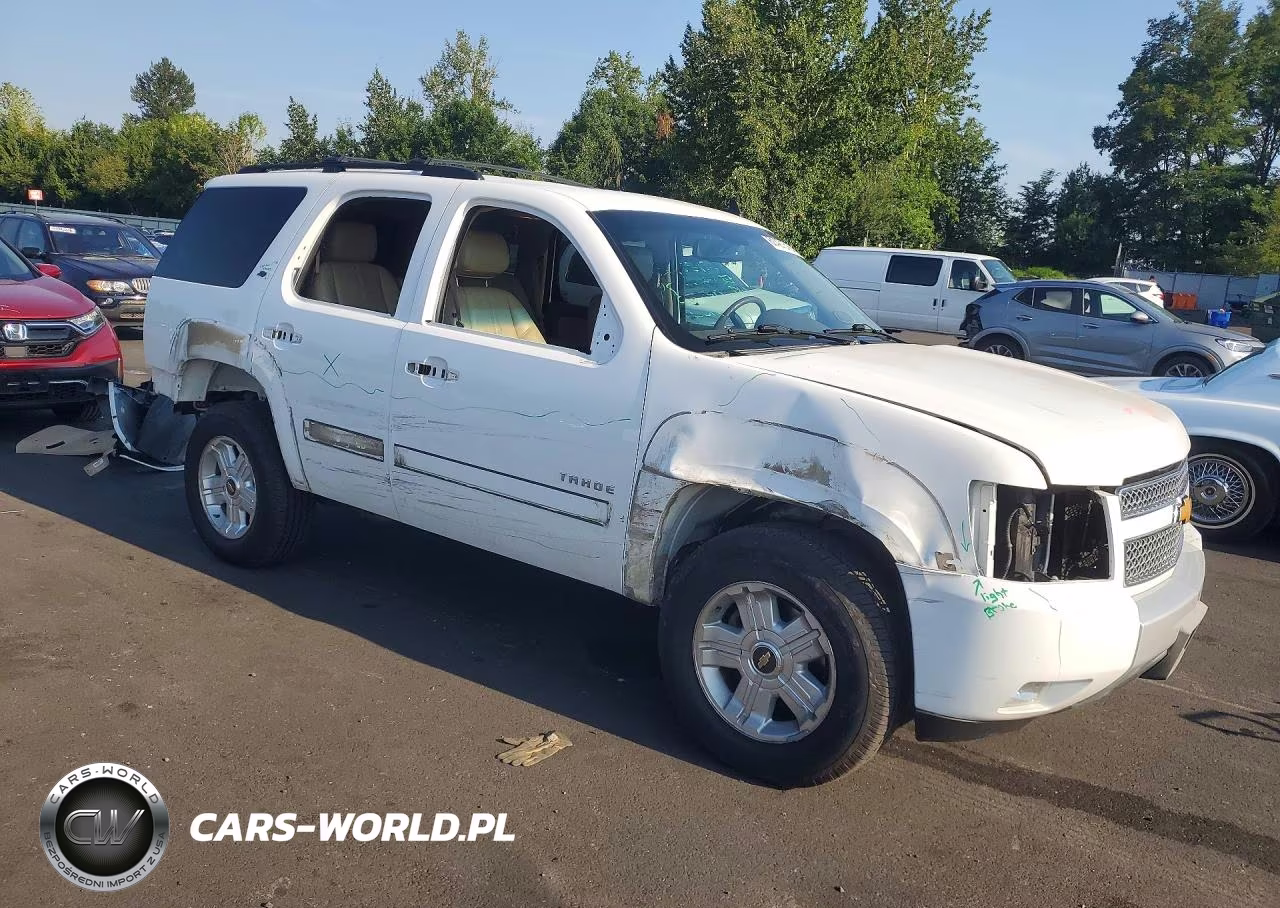 2014 Chevrolet Tahoe K1500 Lt VIN:1GNSKBE03ER215888 - 4
