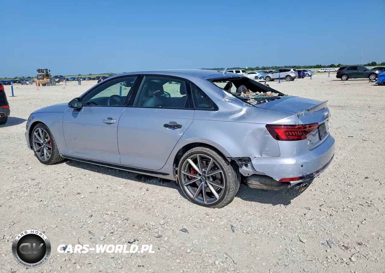 2018 Audi A4 Premium Plus VIN:WAUENAF42JN002941 - 2