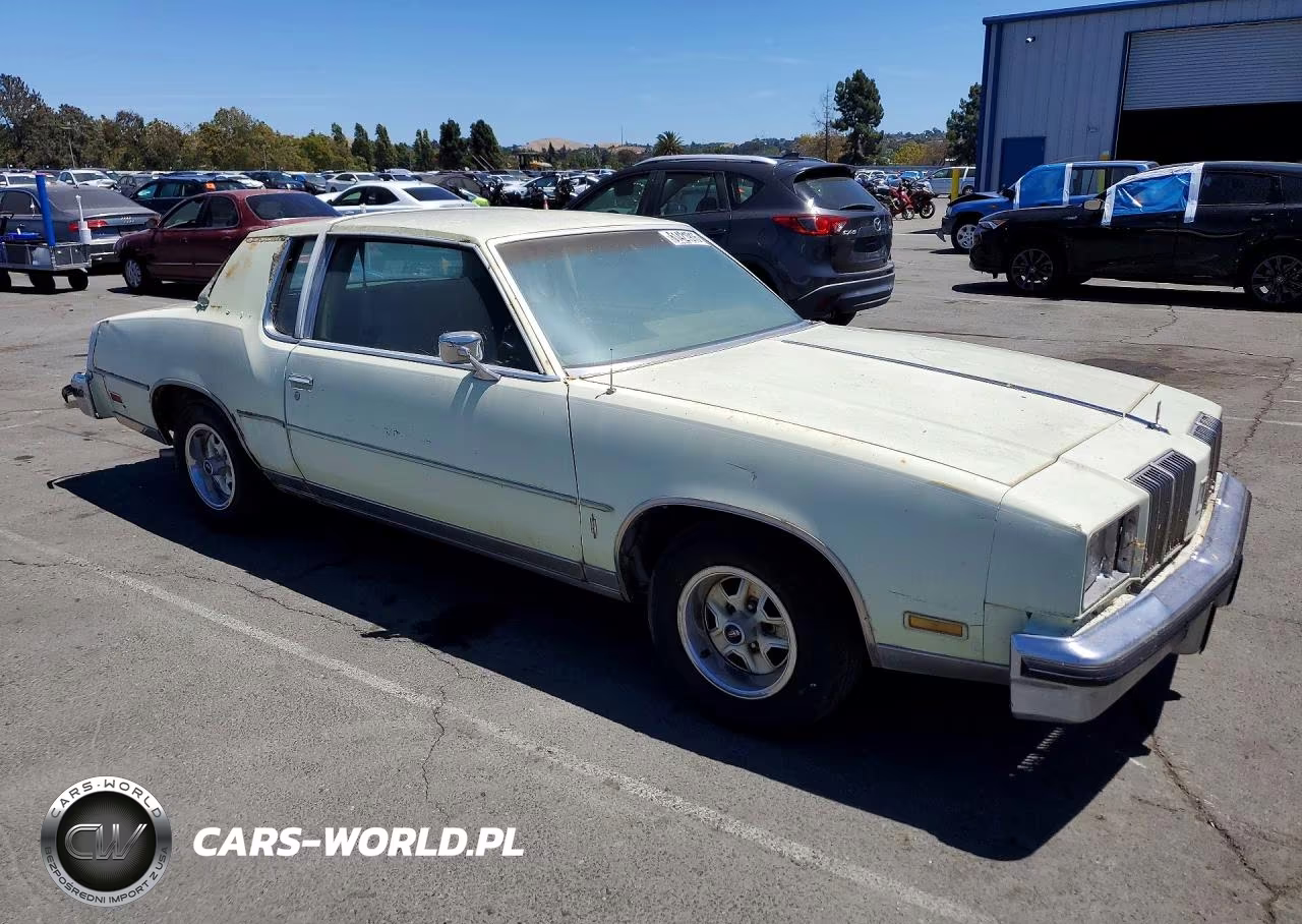 1979 Oldsmobile Cutlass Supreme International Series VIN:3M47H9R469414 - 4