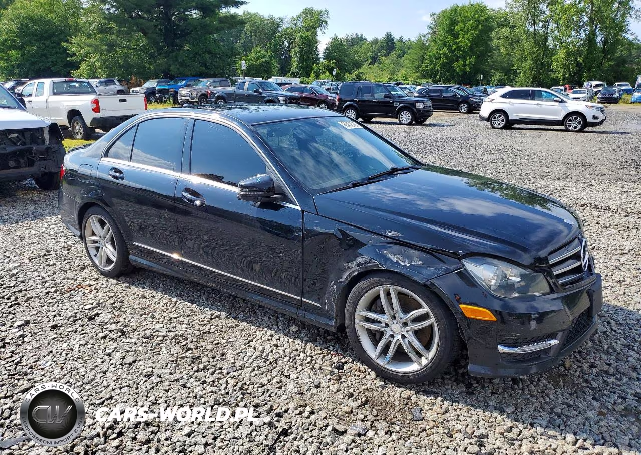 2014 Mercedes-Benz C 300 4Matic VIN:WDDGF8AB8EA952859 - 4