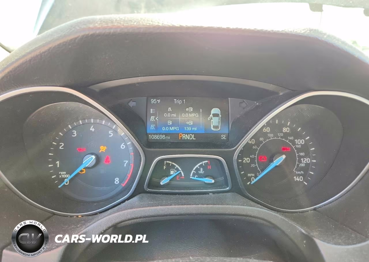 2018 Ford Focus Se VIN:1FADP3K29JL315348 - 9