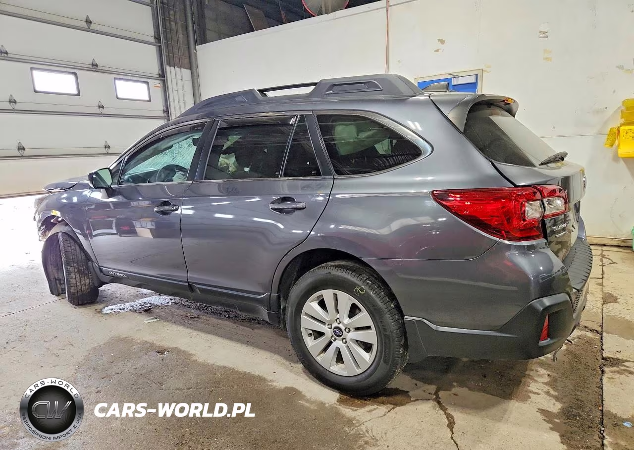 2018 Subaru Outback 2.5I Premium VIN:4S4BSACC5J3312972 - 2