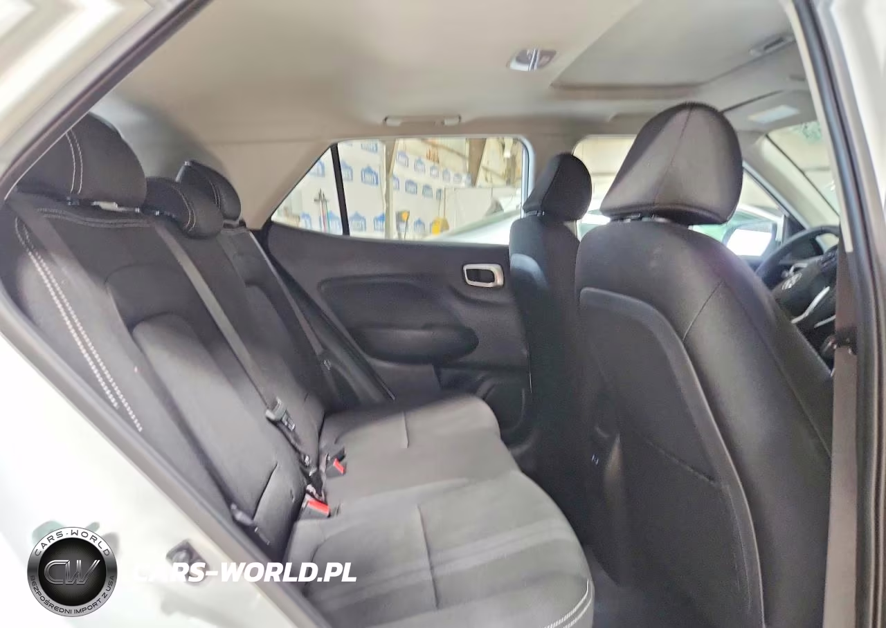 2026 Hyundai Venue Sel VIN:KMHRC8A33TU457402 - 11