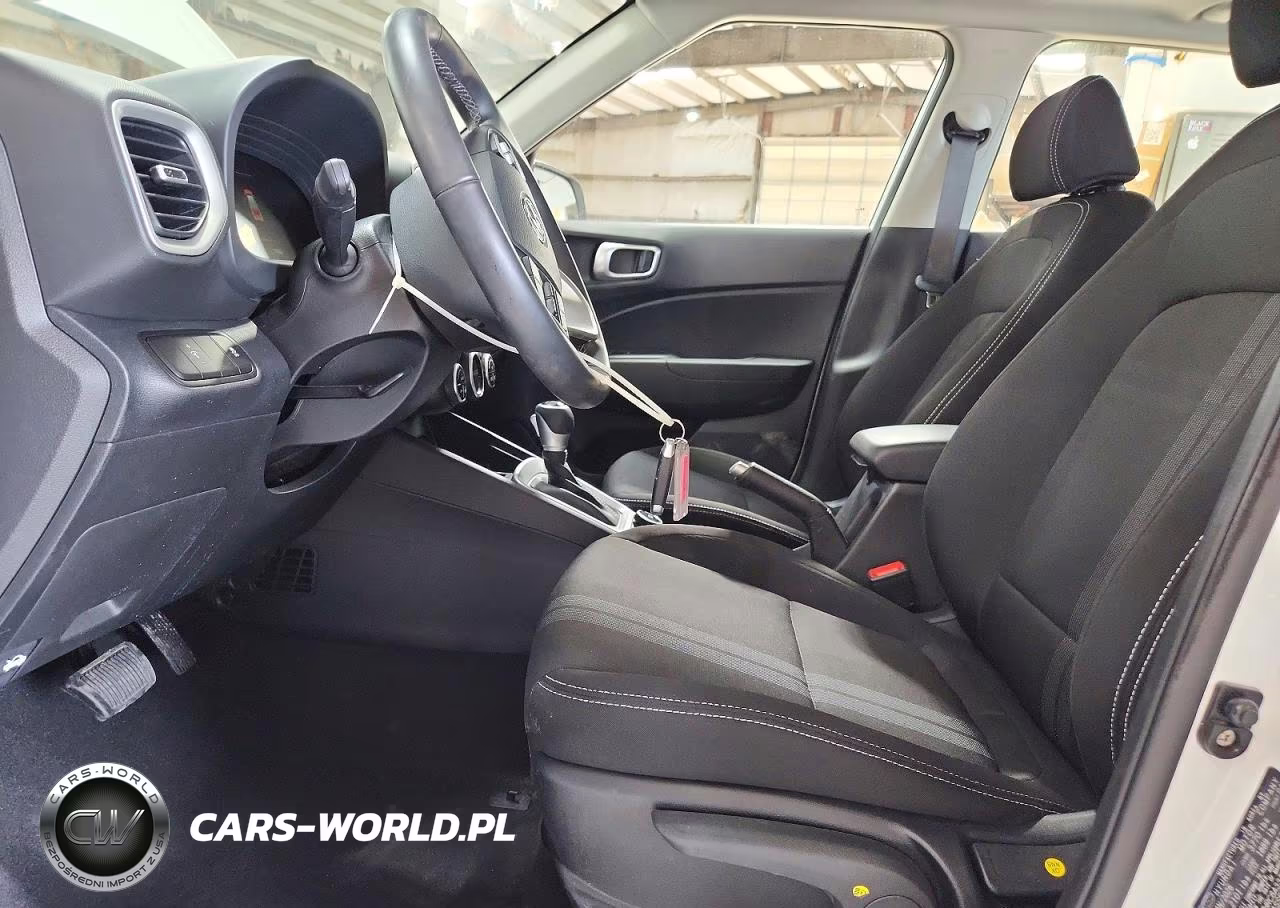 2026 Hyundai Venue Sel VIN:KMHRC8A33TU457402 - 7