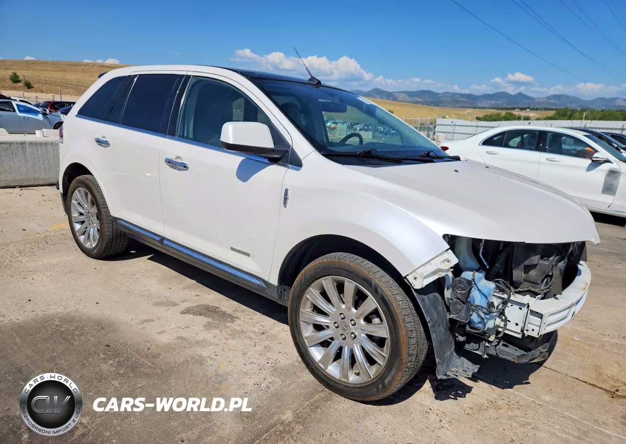2011 Lincoln Mkx VIN:2LMDJ8JK2BBJ12300 - 4