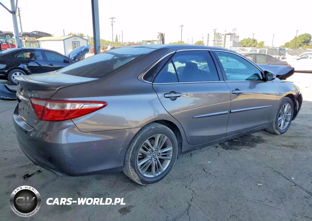 2015 Toyota Camry Se VIN:4T1BF1FK1FU982477 - 3