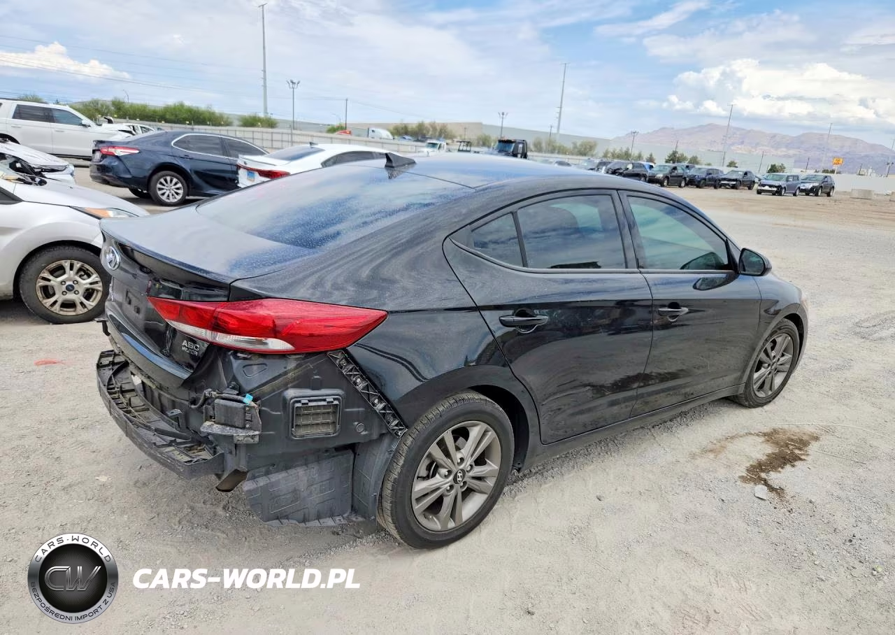 2018 Hyundai Elantra Sel VIN:5NPD84LF8JH280501 - 3