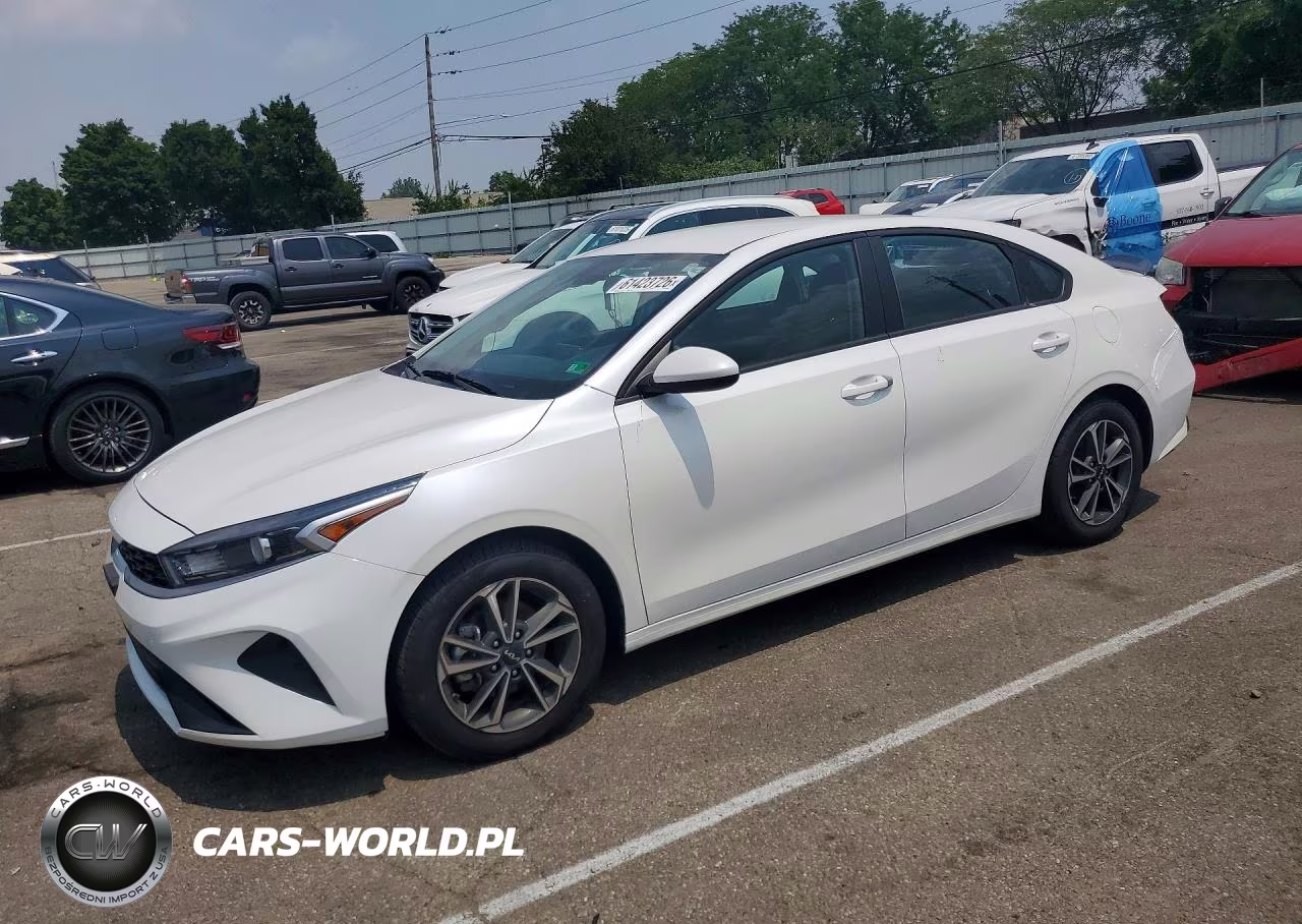 2023 KIA FORTE LX – zdjęcie 1 z 12