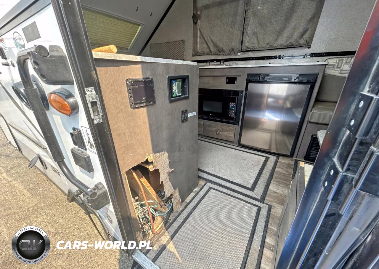 2019 Forest River Flagstaff Pop-Up Camper VIN:4X4CFS211KD181676 - 9