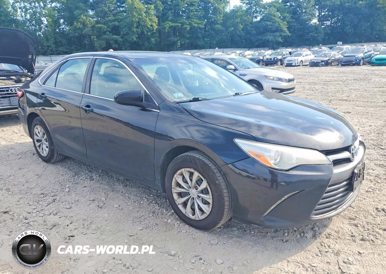 2015 Toyota Camry Le VIN:4T4BF1FK3FR486537 - 4