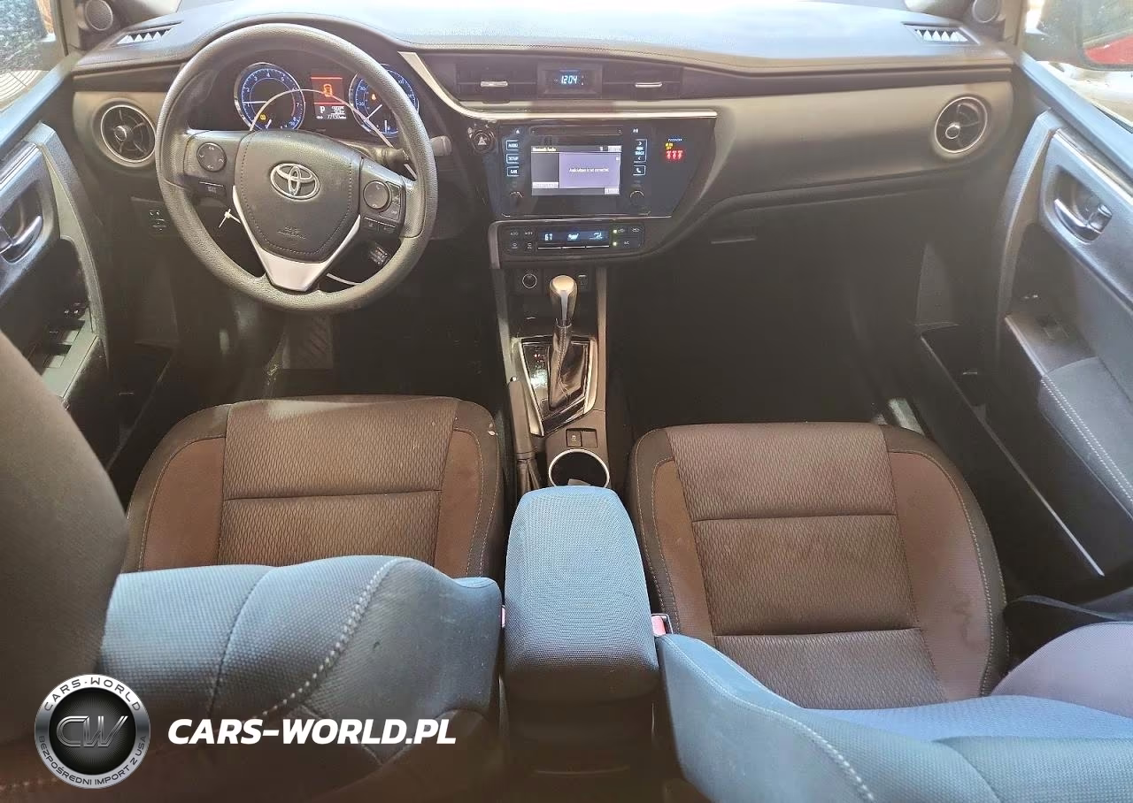 2018 Toyota Corolla Le VIN:2T1BURHE2JC123422 - 8