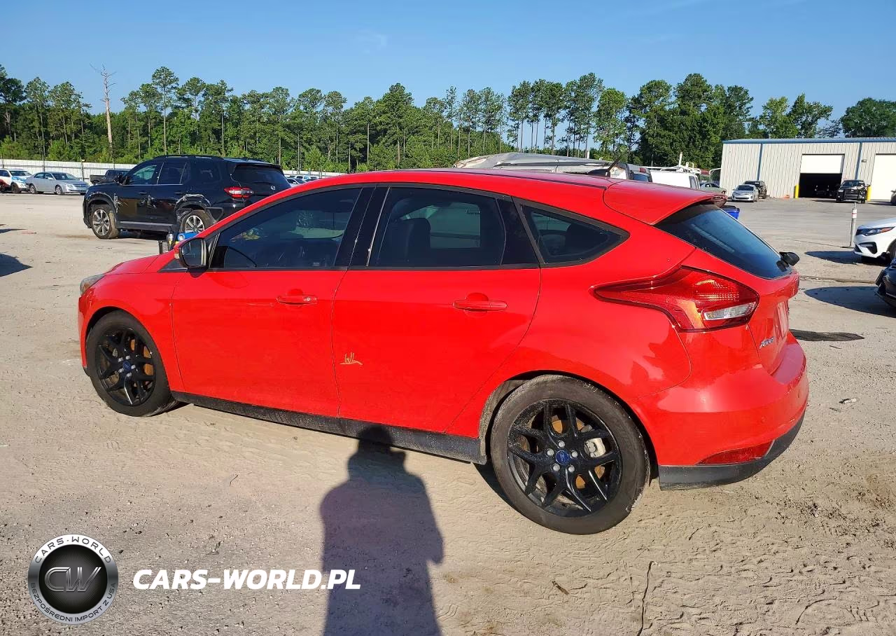 2016 Ford Focus Se VIN:1FADP3K2XGL367662 - 2