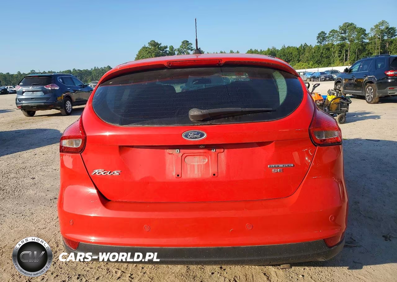 2016 Ford Focus Se VIN:1FADP3K2XGL367662 - 6